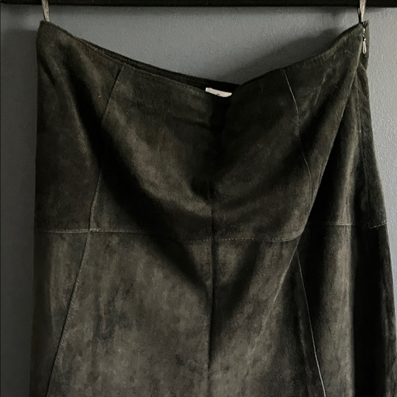 CAbi 100% (Suede) Leather Black Midi Skirt - Slight High Low Hem - Picture 3 of 10